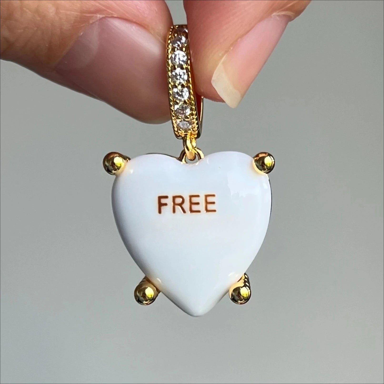 New Color Custom FP Heart Pendant Pink Deep Red Fashion Personalized Resin Letter Charms for Women Necklace DIYJewelry Gifts