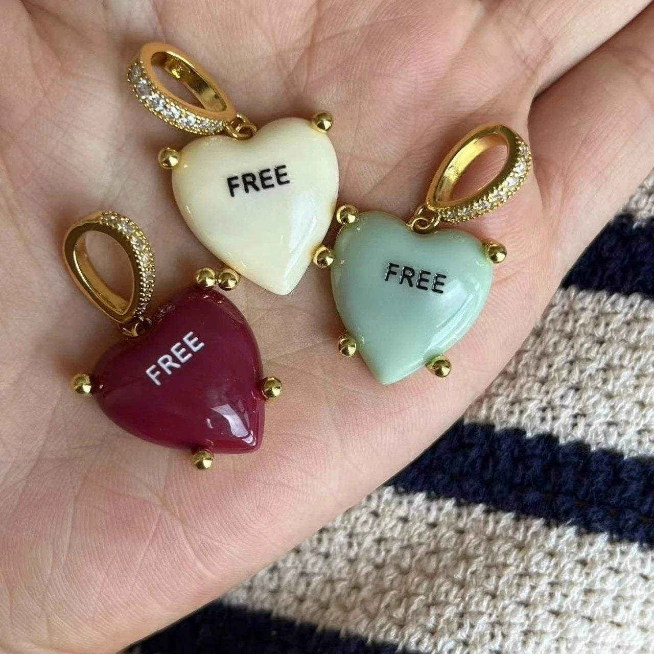 New Color Custom FP Heart Pendant Pink Deep Red Fashion Personalized Resin Letter Charms for Women Necklace DIYJewelry Gifts